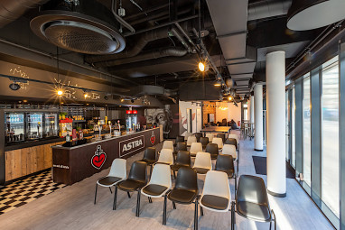 Me and All Hotel Düsseldorf: Tagungsraum