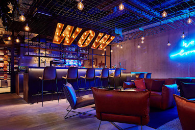 Me and All Hotel Kiel: Bar/Lounge