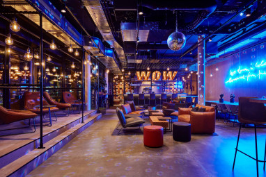 Me and All Hotel Kiel: Bar/Lounge