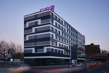 Moxy Berlin Ostbahnhof: Außenansicht