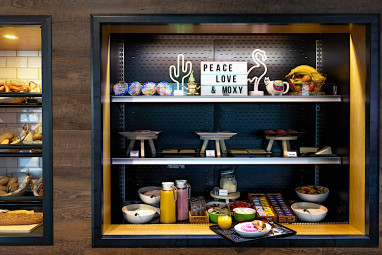 Moxy Berlin Ostbahnhof: Restaurant