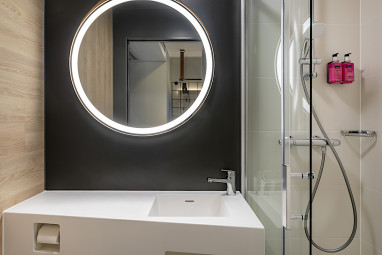 Moxy Berlin Ostbahnhof: Zimmer