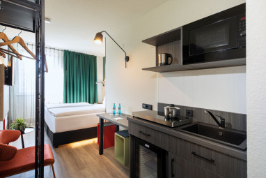 LOGINN Hotel Leipzig by ACHAT: Zimmer