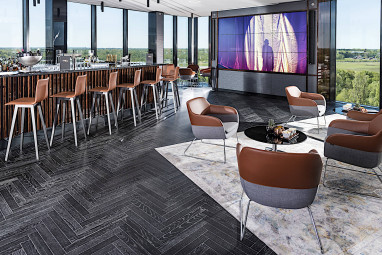 Airport Plaza Hotel: Bar/Lounge