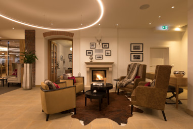 Hotel Brunnenhaus Schloss Landau: Lobby