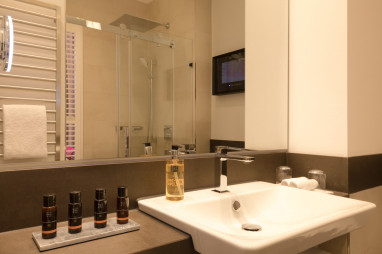 Hotel Brunnenhaus Schloss Landau: Zimmer