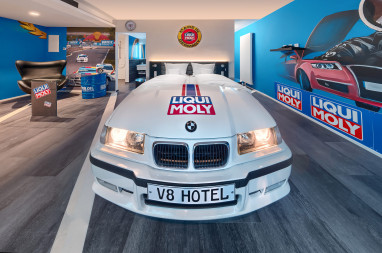 V8 HOTEL Motorworld Region Stuttgart, BW Premier Collection by Best Western: Zimmer