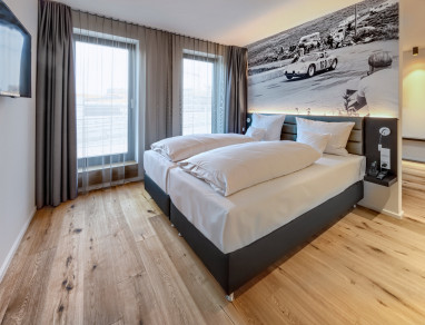 V8 HOTEL Motorworld Region Stuttgart, BW Premier Collection by Best Western: Zimmer