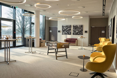 Courtyard by Marriott Wolfsburg: Lobby