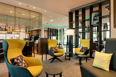 Courtyard by Marriott Wolfsburg: Lobby