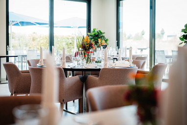 i-PARK Hotel: Restaurant