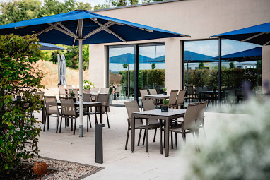 i-PARK Hotel: Restaurant