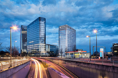 Hyperion Hotel München by Revo: Außenansicht