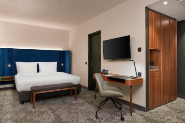 Hyperion Hotel München by Revo: Zimmer