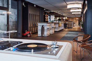 Me and All Hotel Mainz: Lobby