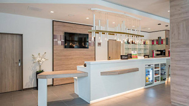 Hampton by Hilton Frankfurt City Centre East: Lobby