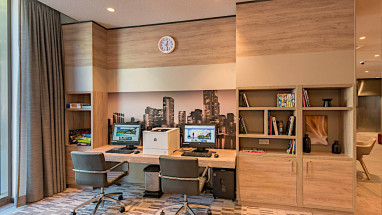 Hampton by Hilton Frankfurt City Centre East: Business Center