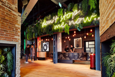 Me and All Hotel Hannover : Lobby