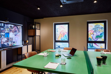 Me and All Hotel Hannover : Tagungsraum