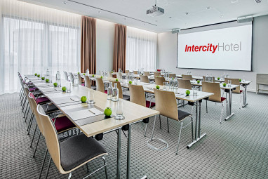 IntercityHotel Hannover Hauptbahnhof Ost  by Revo: Tagungsraum