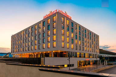 Mövenpick Hotel Stuttgart Messe & Congress by Revo: Außenansicht