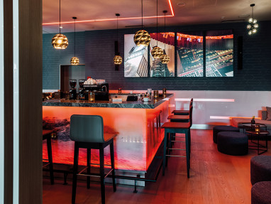 Leonardo Zurich Airport: Bar/Lounge