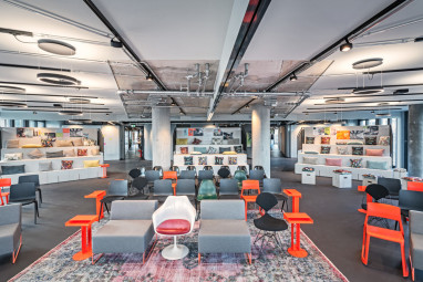 Design Offices München Bogenhausen: Tagungsraum