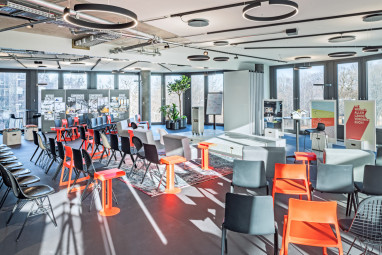 Design Offices München Bogenhausen: Tagungsraum