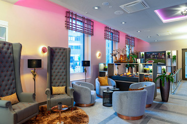 Leonardo Royal Nürnberg: Lobby