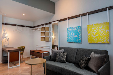 Flightgate Munich Airport Hotel, a member of Radisson Individuals by Revo: Zimmer