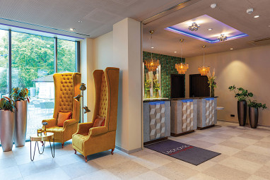 Leonardo Augsburg: Lobby