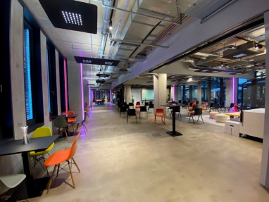 Design Offices Hamburg Hammerbrook: Tagungsraum