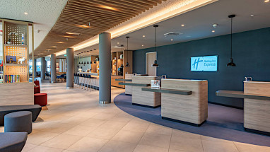 Holiday Inn Express Düsseldorf Hauptbahnhof: Lobby