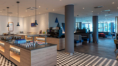 Holiday Inn Express Düsseldorf Hauptbahnhof: Restaurant