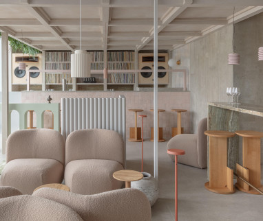 Locke at Eastside Gallery Berlin: Bar/Lounge