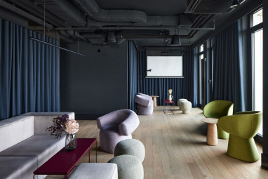 Locke at Eastside Gallery Berlin: Bar/Lounge