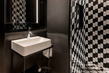 Hotel AMANO East Side: Zimmer