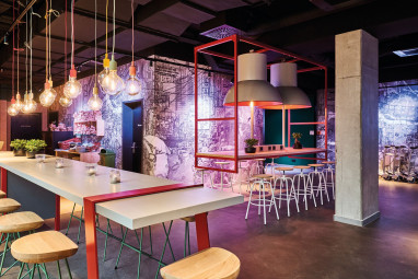 Urban Nature Hotel: Lobby