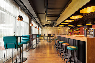 Amedia Hotel & Suites Dachau Trademark Collection by Wyndham by Revo: Bar/Lounge