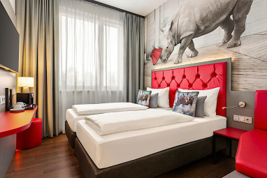 Amedia Hotel & Suites Dachau Trademark Collection by Wyndham by Revo: Zimmer