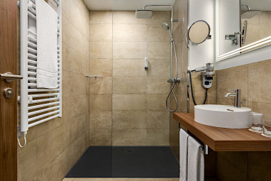 Amedia Hotel & Suites Dachau Trademark Collection by Wyndham by Revo: Zimmer