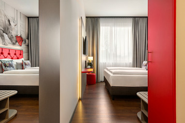 Amedia Hotel & Suites Dachau Trademark Collection by Wyndham by Revo: Zimmer
