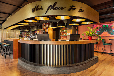 Amedia Hotel & Suites Dachau Trademark Collection by Wyndham by Revo: Lobby