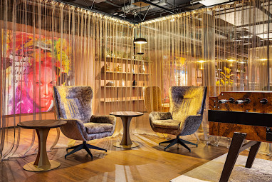 Amedia Hotel & Suites Dachau Trademark Collection by Wyndham by Revo: Lobby