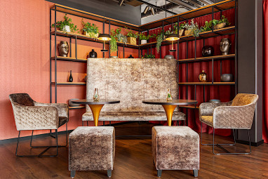 Amedia Hotel & Suites Dachau Trademark Collection by Wyndham by Revo: Lobby