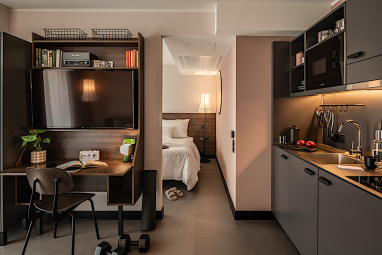 Revo München by Revo: Zimmer