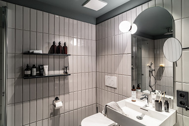 Revo München by Revo: Zimmer