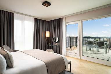 Leonardo Royal Cologne Bonn Airport: Suite