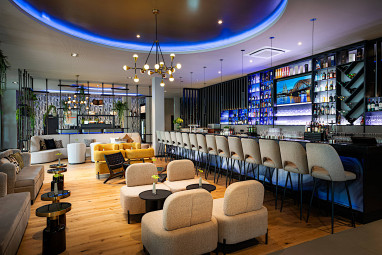 Leonardo Royal Cologne Bonn Airport: Bar/Lounge