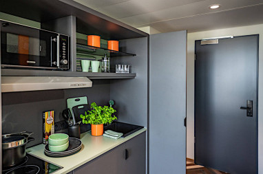 LOGINN Hotel Berlin Airport: Zimmer